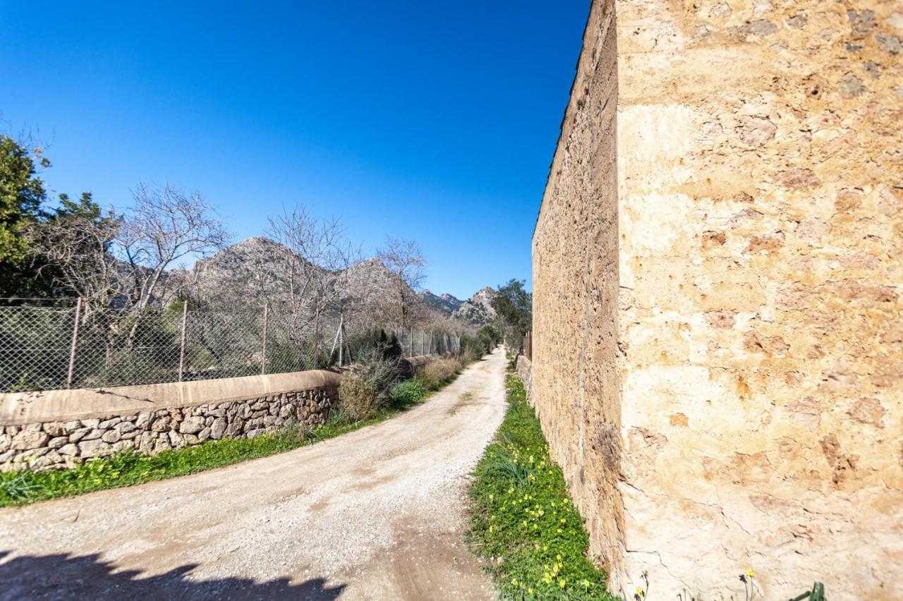 Hall Of The Mountain * Bunyola